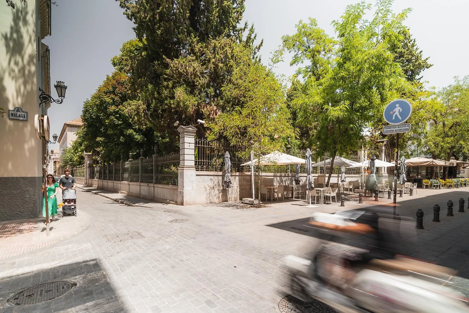 Tuguest Jardin Botanico Apartment Con Parking グラナダ 0*,  スペイン